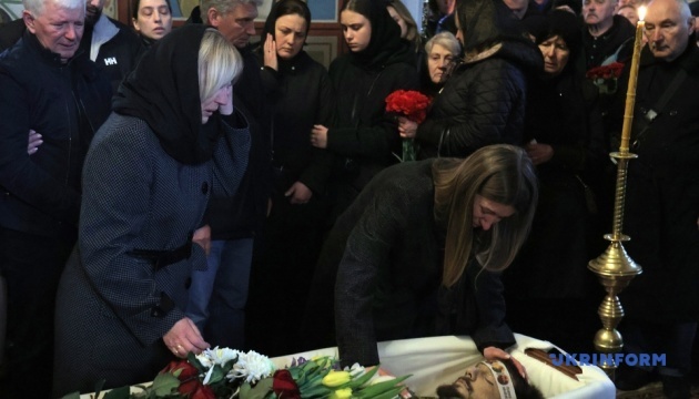 u kiyevi poproshhalisja iz zagiblim aktivistom ta vijskovim pavlom petrichenkom 4eca845