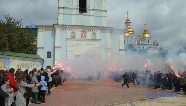 u kiyevi poproshhalisja iz zagiblim aktivistom ta vijskovim pavlom petrichenkom 81652e5