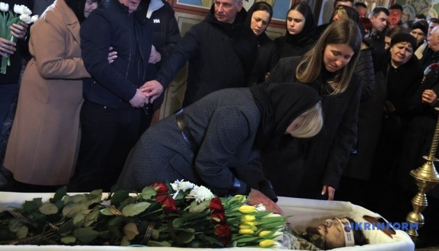 u kiyevi poproshhalisja iz zagiblim aktivistom ta vijskovim pavlom petrichenkom 9879340