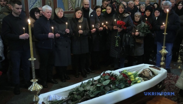 u kiyevi poproshhalisja iz zagiblim aktivistom ta vijskovim pavlom petrichenkom fcda038