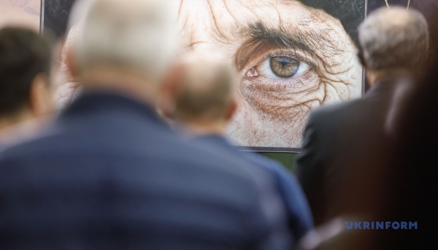 u kiyevi prezentuvali fotolitopis neskorena ukrayina u vijni civilizacij f9b9627