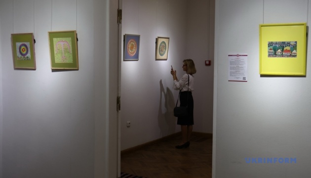 u kiyevi vidkrilasja personalna hudozhnja vistavka anzheliki rudnickoyi ba01d14