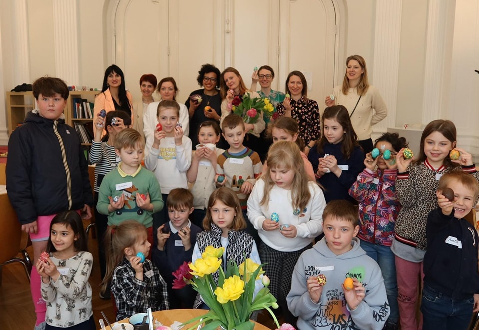 u parizhi ditej navchali pisankovogo rozpisu 1da92ab