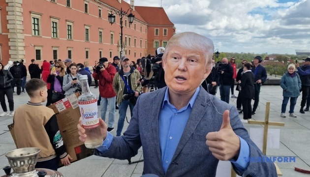 u varshavi vidbuvsja performans proti torgivli yes iz rosiyeju 0bc2045