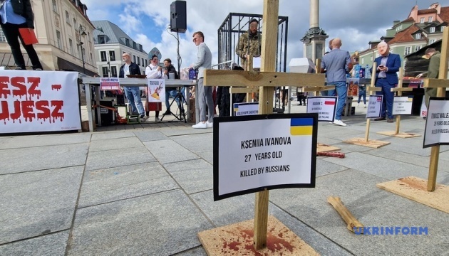 u varshavi vidbuvsja performans proti torgivli yes iz rosiyeju 0dcf114