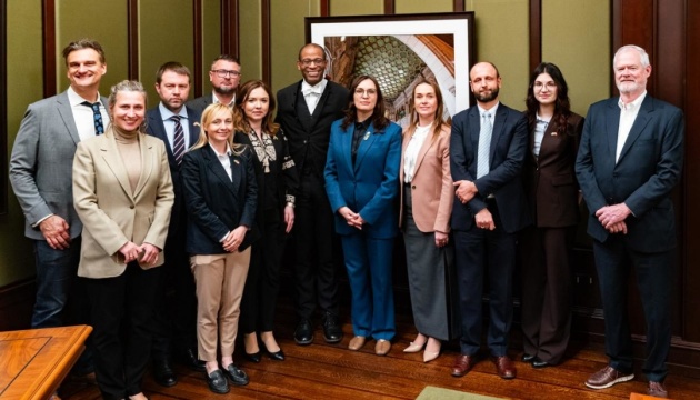 Українські депутати в Оттаві закликали Канаду збільшити військову допомогу