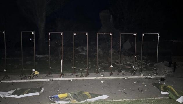 vorog obstriljav raketami selidove poshkodzheni budinki i adminbudivli e68f823