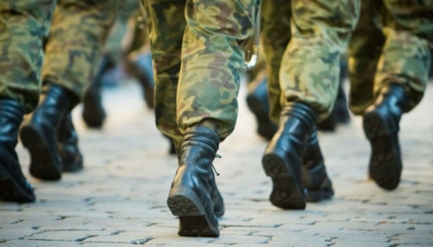 Вперше на строкову службу в армію РФ почали брати українців із нових захоплених територій