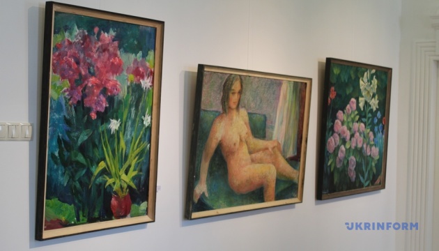 yedinij z ukrayinskih mitciv hto pishe u 93 roki u mukachevi vidkrili vistavku volodimira mikiti 8369a99