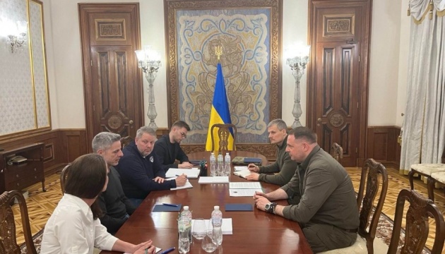 Єрмак обговорив із делегацією Lockheed Martin оборонні потреби України