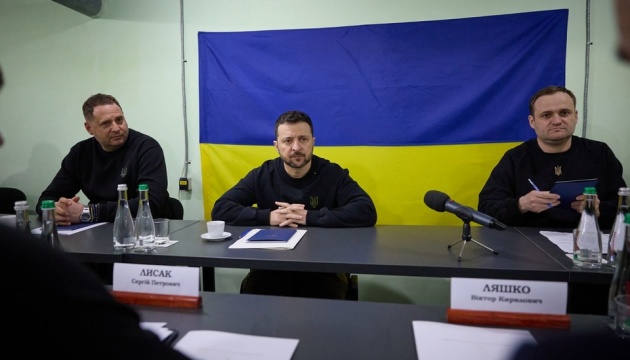 Зеленський приїхав у Дніпро і провів нараду