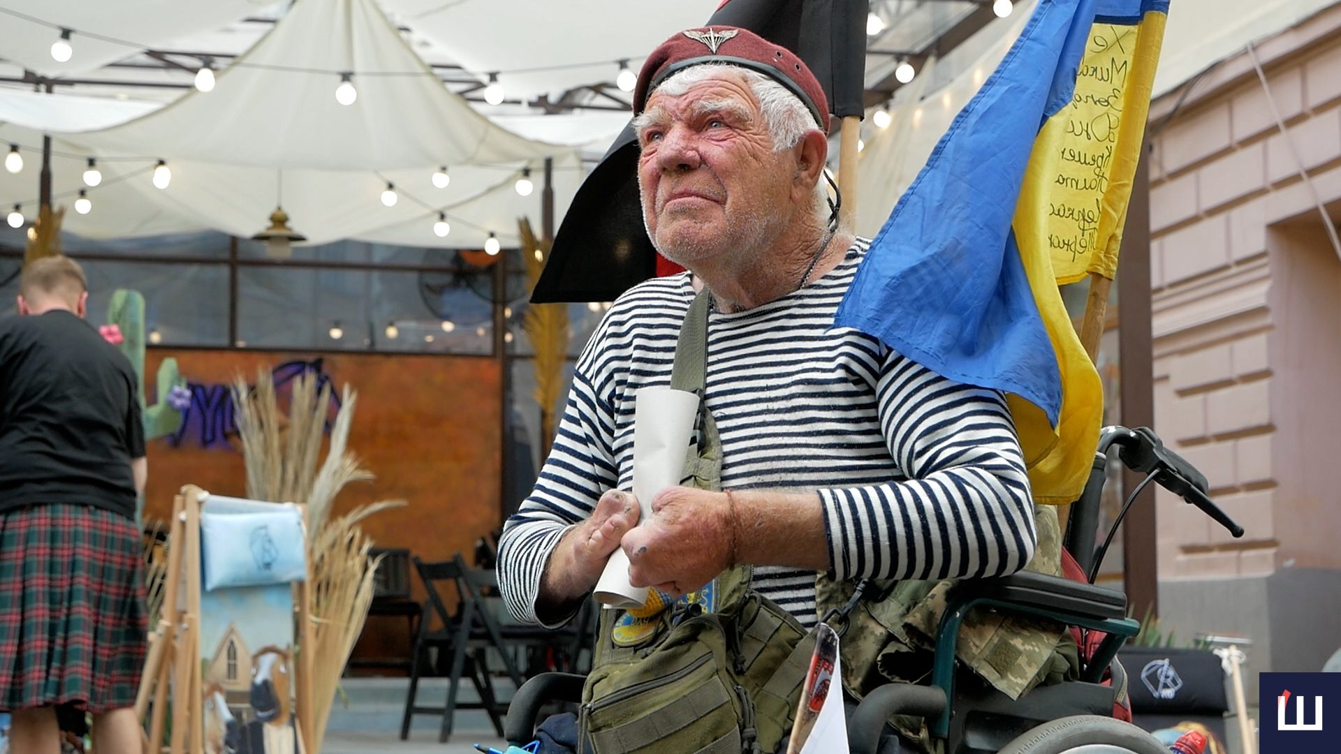 Зібрав майже 4 мільйони гривень для ЗСУ: до Чернівців приїхав волонтер-десантник із Херсона Дядя Гриша 11 1