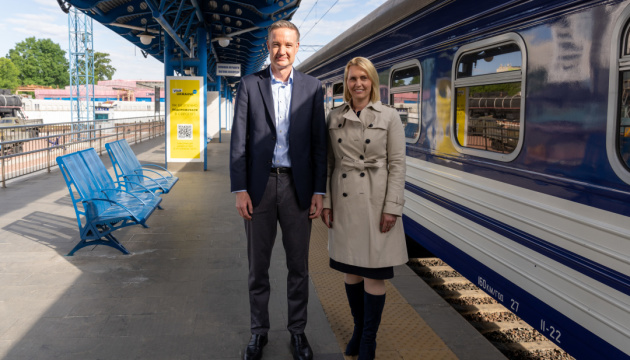 До Києва прибув старший директор з питань Європи в Раді нацбезпеки США