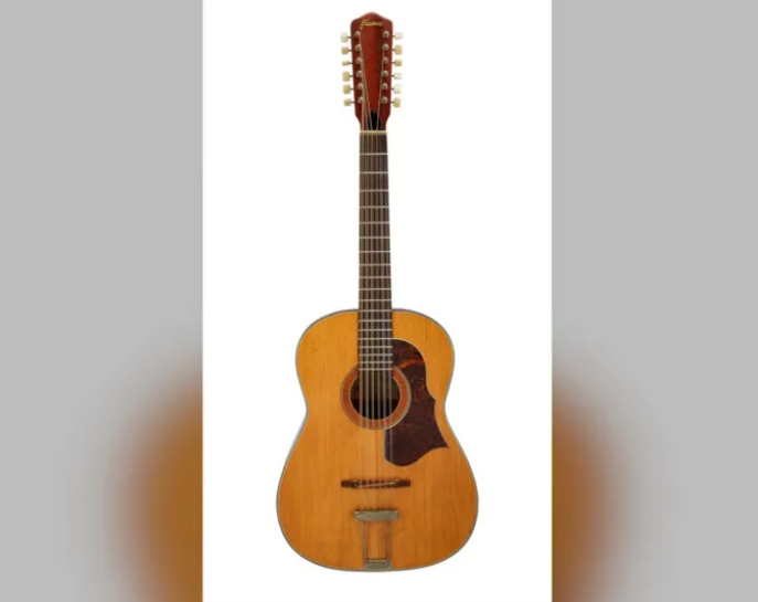 gitaru dzhona lennona prodali na aukcioni za rekordni 29 miljona 0f6032d