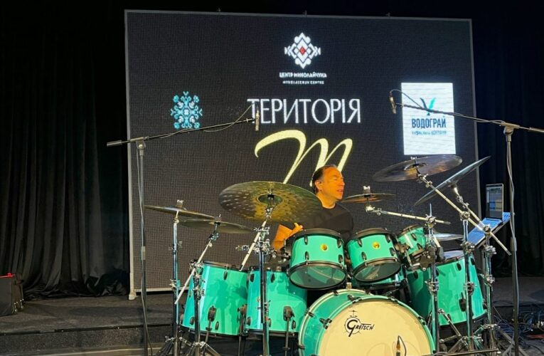 Грає на концертах популярних зірок: барабанник Олександр Муренко провів у Чернівцях майстер-клас
