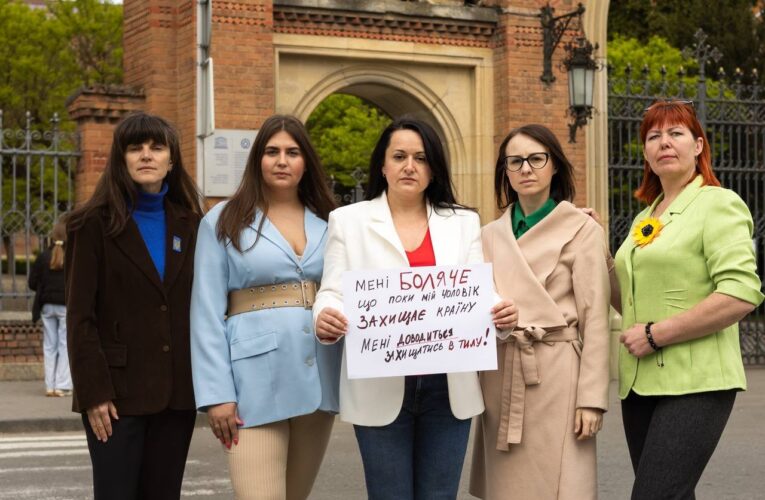 Як правильно спілкуватися з жінками військових: у Чернівцях презентували соціальний ролик