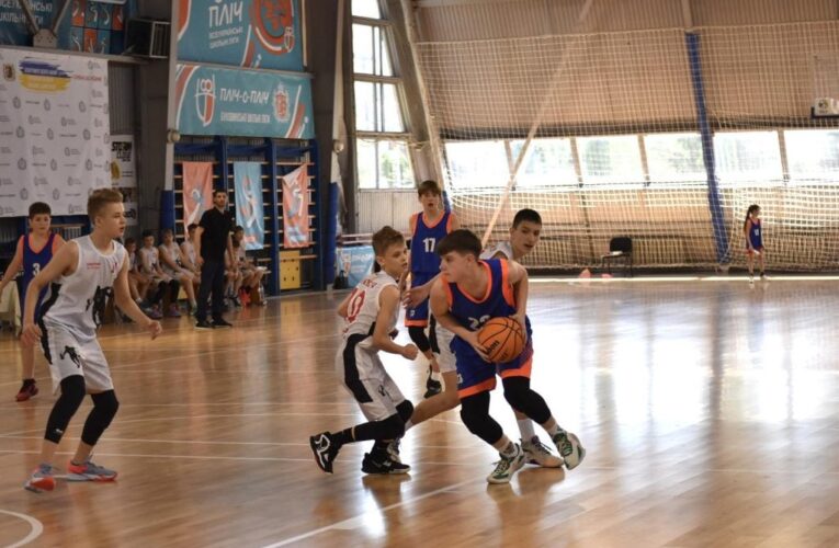 Команда з Чернівців стала срібним призером ВЮБЛ