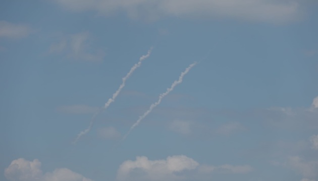 На Дніпропетровщині збили російську ракету