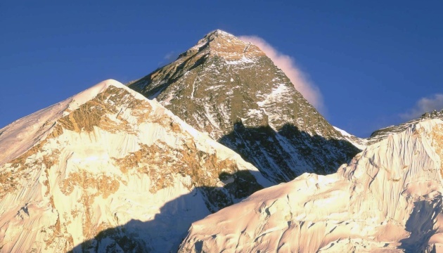 Непальський альпініст піднявся на Еверест у рекордний 29-й раз