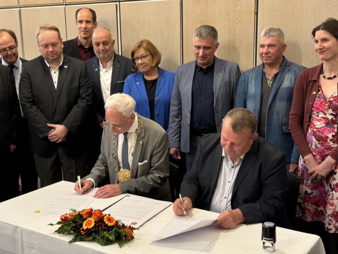 nimeckij trir ta ukrayinskij izjum stali mistami pobratimami 0ade188