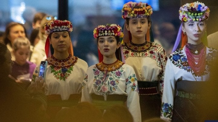 Проєкт «Писанка Перемоги». У Чернівцях переселенців ознайомлять з Великодніми традиціями Буковини