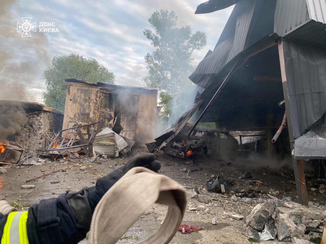 raketnij udar po kiyevu poshkodzhena sto avtomijka ta shist legkovikiv c6c10dd