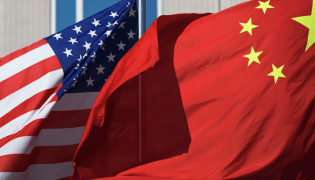 США планують різко збільшити мита на імпортовані з Китаю електромобілі й сонячні панелі - АР