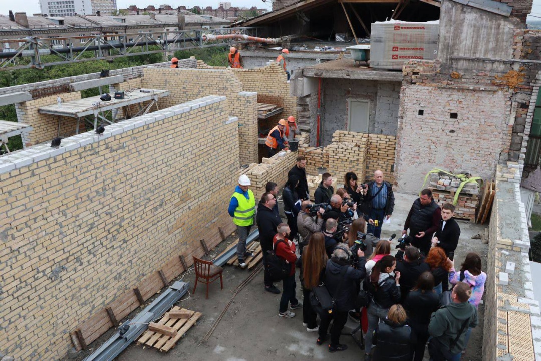 u 10 z 12 poshkodzhenih obstrilom budinkah zaporizhzhja trivaye rekonstrukcija ova a2cbe96