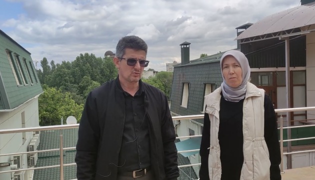 У Криму дружину політв'язня Якубова оштрафували за спробу зробити фото чоловіка у «суді»