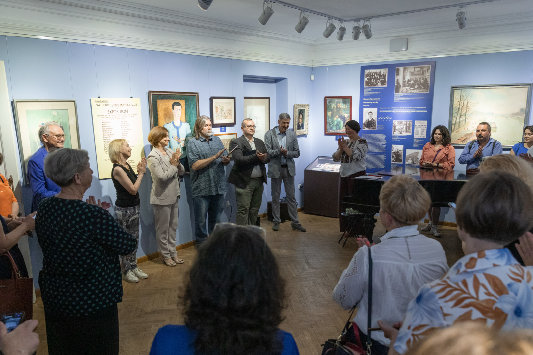 u muzeyi ukrayinskoyi diaspori vidkrilasja ekspozicija do 25 yi richnici jogo zasnuvannja 6f6fee4