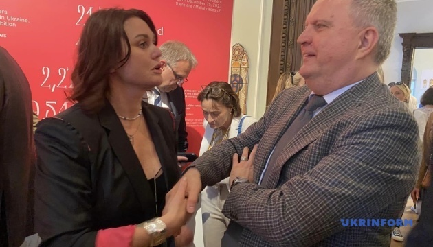 u nju jorku vidkrili vistavku shhodenniki vijni nepochuti golosi ukrayinskih ditej e9a24a1