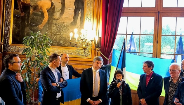 5/7: У Парижі відкрилася виставка українських та французьких фотографів «Голоси свободи» / Фото: Союз українців Франції u parizhi vidkrilasja vistavka ukrayinskih ta francuzkih fotografiv golosi svobodi 20489b2