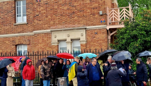 u parizhi vidkrilasja vistavka ukrayinskih ta francuzkih fotografiv golosi svobodi b8e9d51