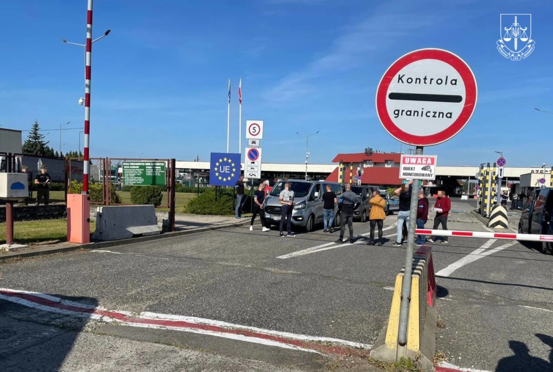 ukrayina vidala chehiyi shistoh uchasnikiv shahrajskogo kol centru 597139d