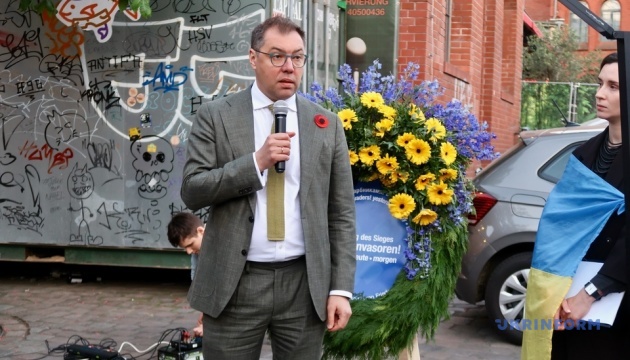 ukrayinci berlina vshanuvali pamjat spivvitchiznikiv zhertv drugoyi svitovoyi d8d54df