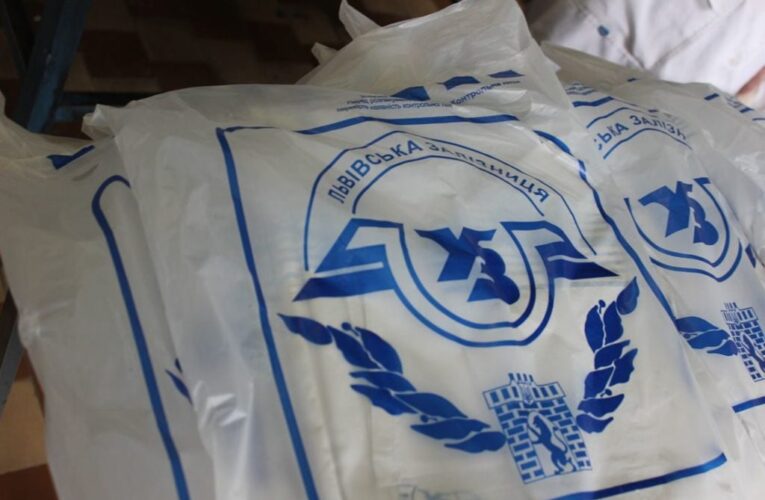 Укрзалізниця підвищила ціни на постільну білизну в потягах