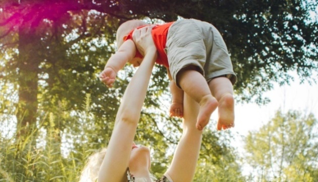 В Україні відзначається День матері