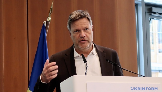 Віцеканцлер Німеччини: Захід недостатньо зробив для України