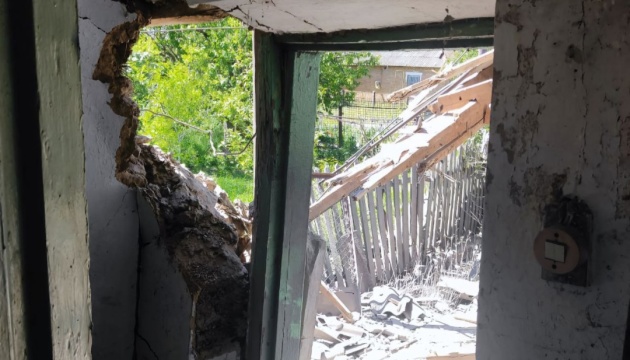 Війська РФ 15 разів обстріляли Нікопольський район, є руйнування