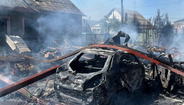 Ворог атакував Нікополь з артилерії та дронами-камікадзе, поранена жінка