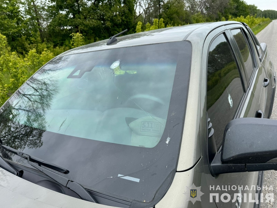 vorog obstriljav avtomobil policejskih jaki yihali evakujuvati zhiteliv vovchanska e1622bc