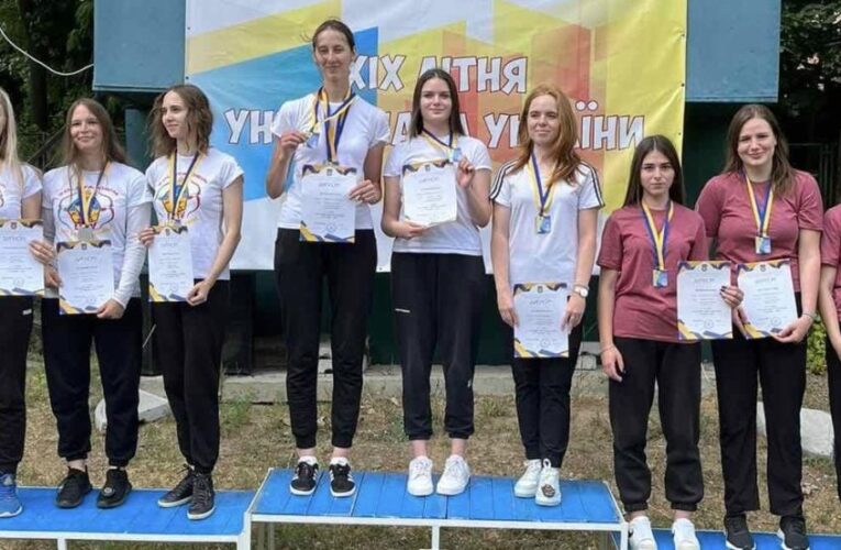 Чернівецькі лучники стали призерами універсіади України