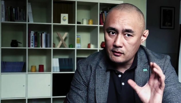 Казахстан не видаватиме Україні підозрюваного у нападі на журналіста Садикова