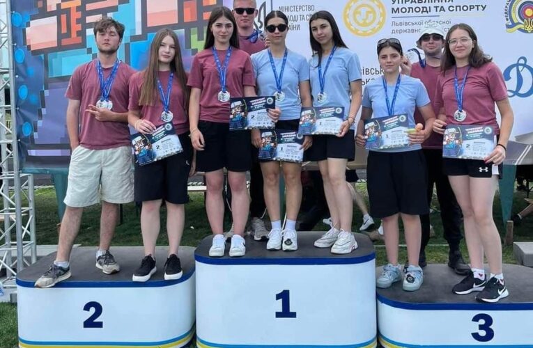 Лучники з Чернівців здобули призові місця на чемпіонаті України серед юніорів та кадетів
