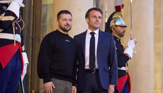 Макрон та Зеленський обговорять у Парижі потреби України