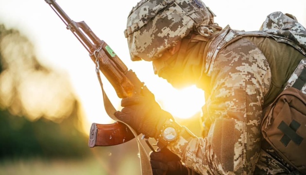 На фронті минулої доби відбулося 100 боєзіткнень