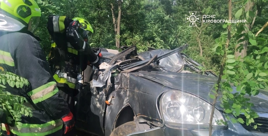 na kirovogradshhini avtivka zyihala u kjuvet dvoye zagiblih 32771ad