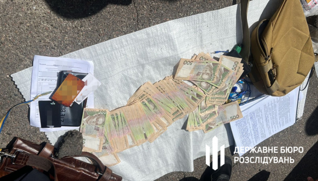 На Київщині затримали військового, який розпродавав спорядження з передової