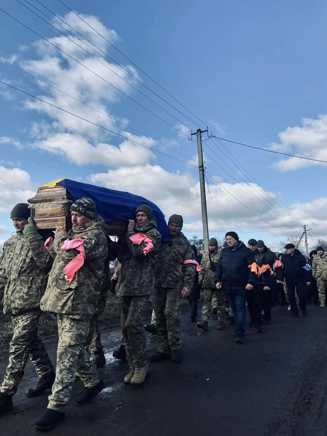 Памʼяті кулеметника, володаря Сталевого Хреста Миколи Рибака (позивний «Окунь») 11 pamʼjati kulemetnika volodarja stalevogo hresta mikoli ribaka pozivnij okun 5cfa455