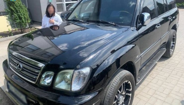 Посадовець держбанку в Києві зі спільниками привласнив майже $170 тисяч з рахунку клієнтки